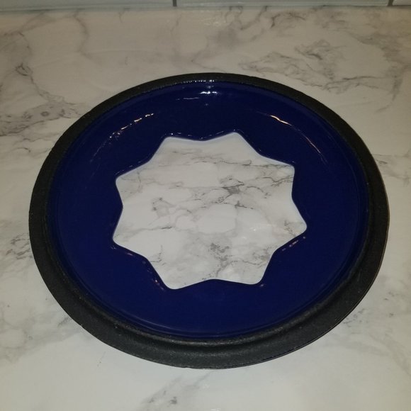 Sierra Swissmar Cast Iron Fondue Set in Deep Blue - Picture 7 of 11